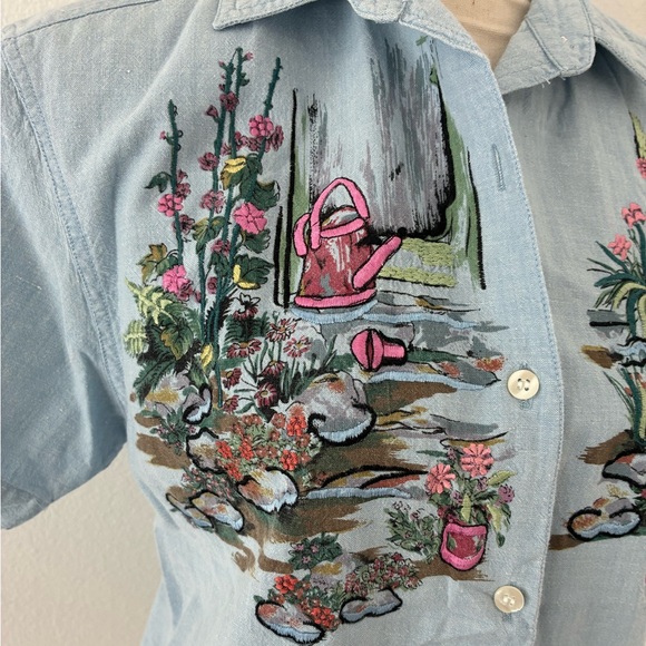 Vintage Victoria Jones Petites Embroidered Garden Short Sleeve Button Down Shirt - Picture 4 of 11